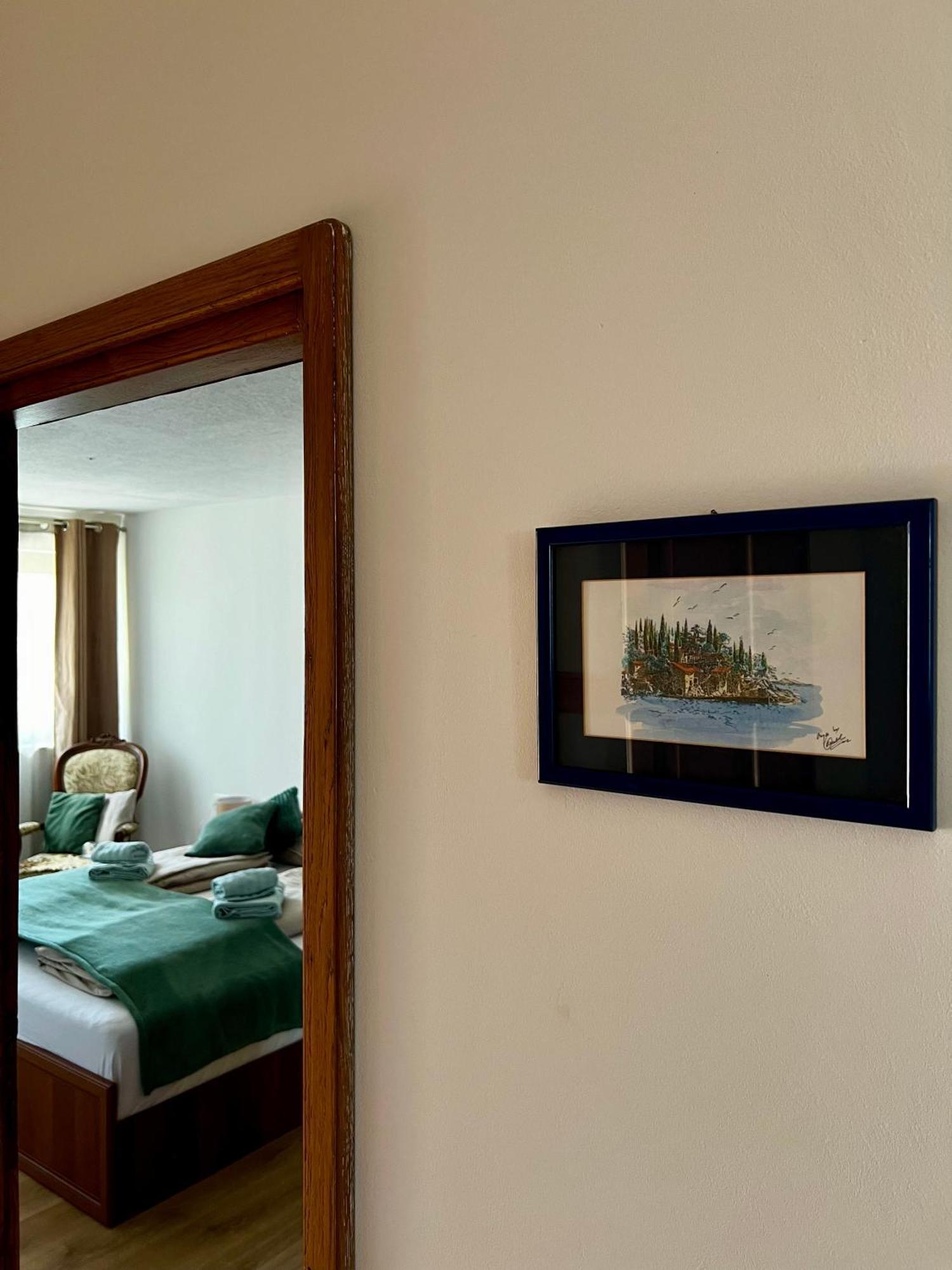 Eden Apartment Pula Bagian luar foto