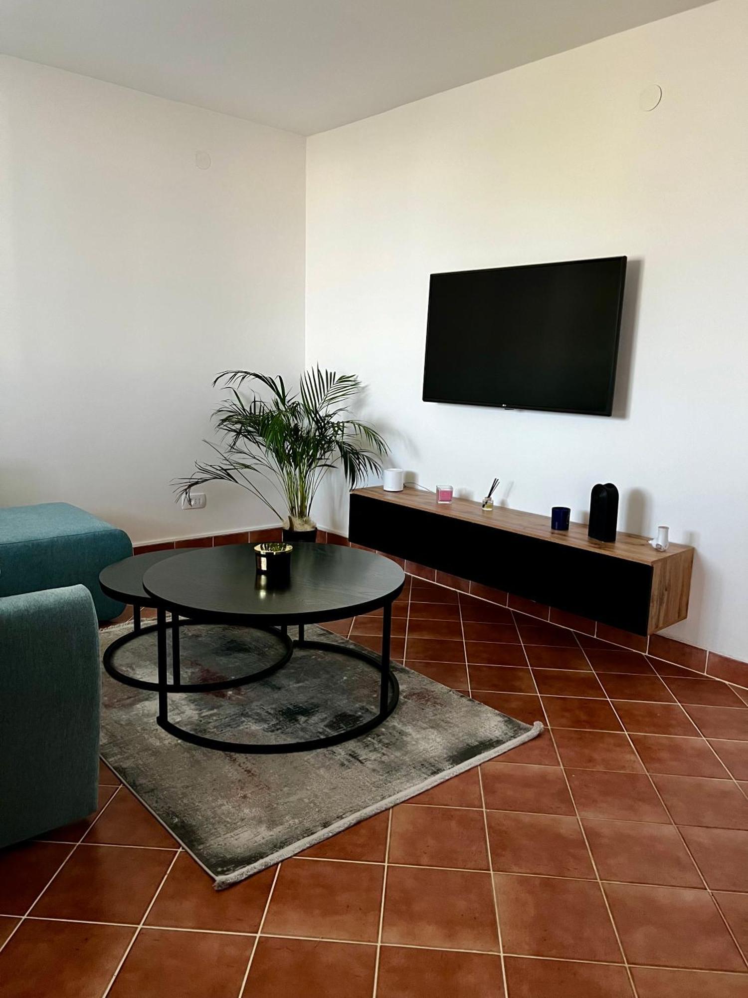 Eden Apartment Pula Bagian luar foto