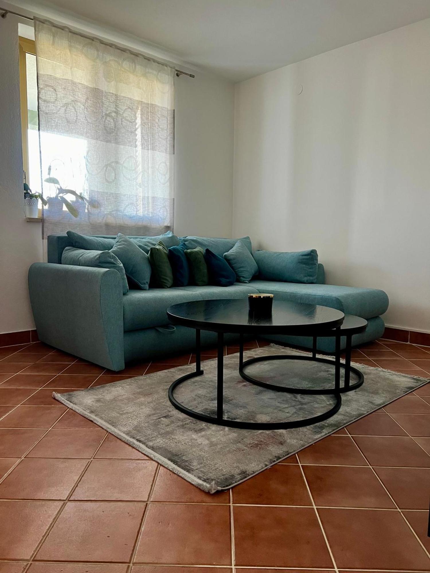 Eden Apartment Pula Bagian luar foto