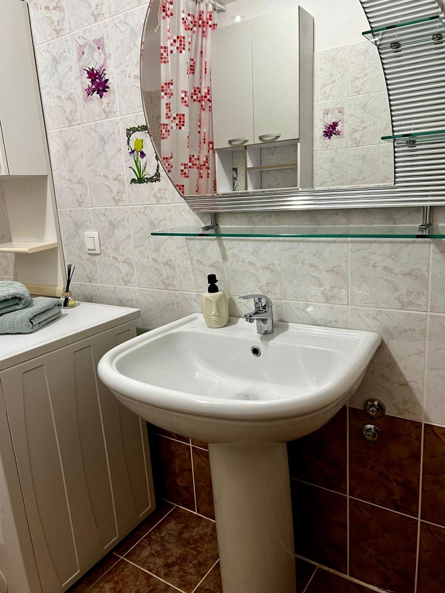 Eden Apartment Pula Bagian luar foto