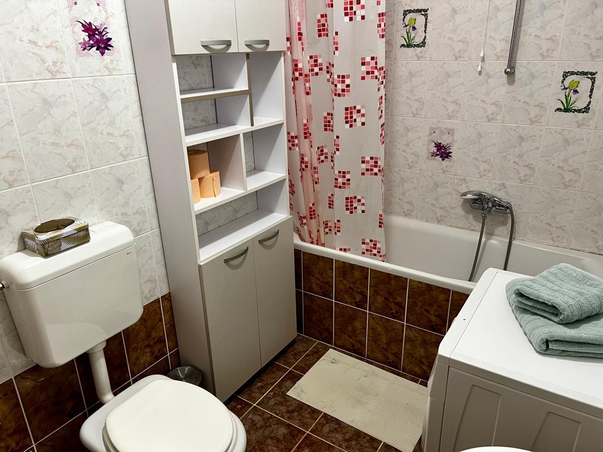 Eden Apartment Pula Bagian luar foto