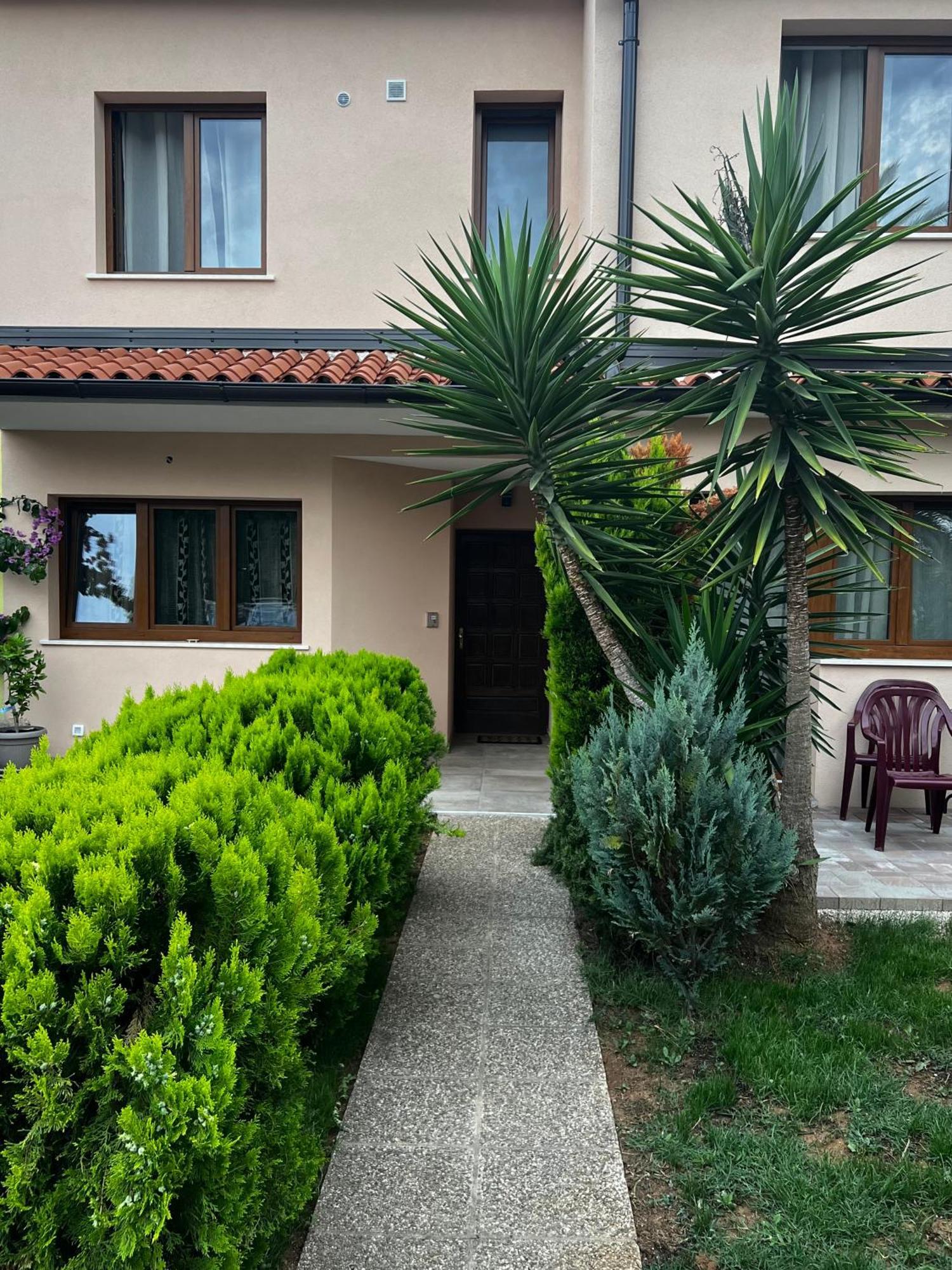 Eden Apartment Pula Bagian luar foto